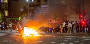 Lee más sobre el artículo «Noche de disturbios», crónica de una alumna