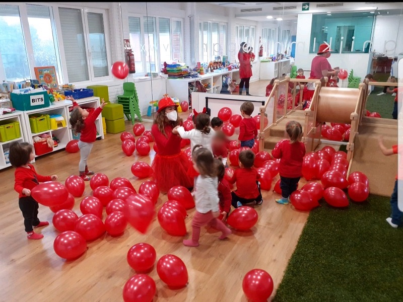Lee más sobre el artículo Fiesta del color rojo en la Escuela Infantil